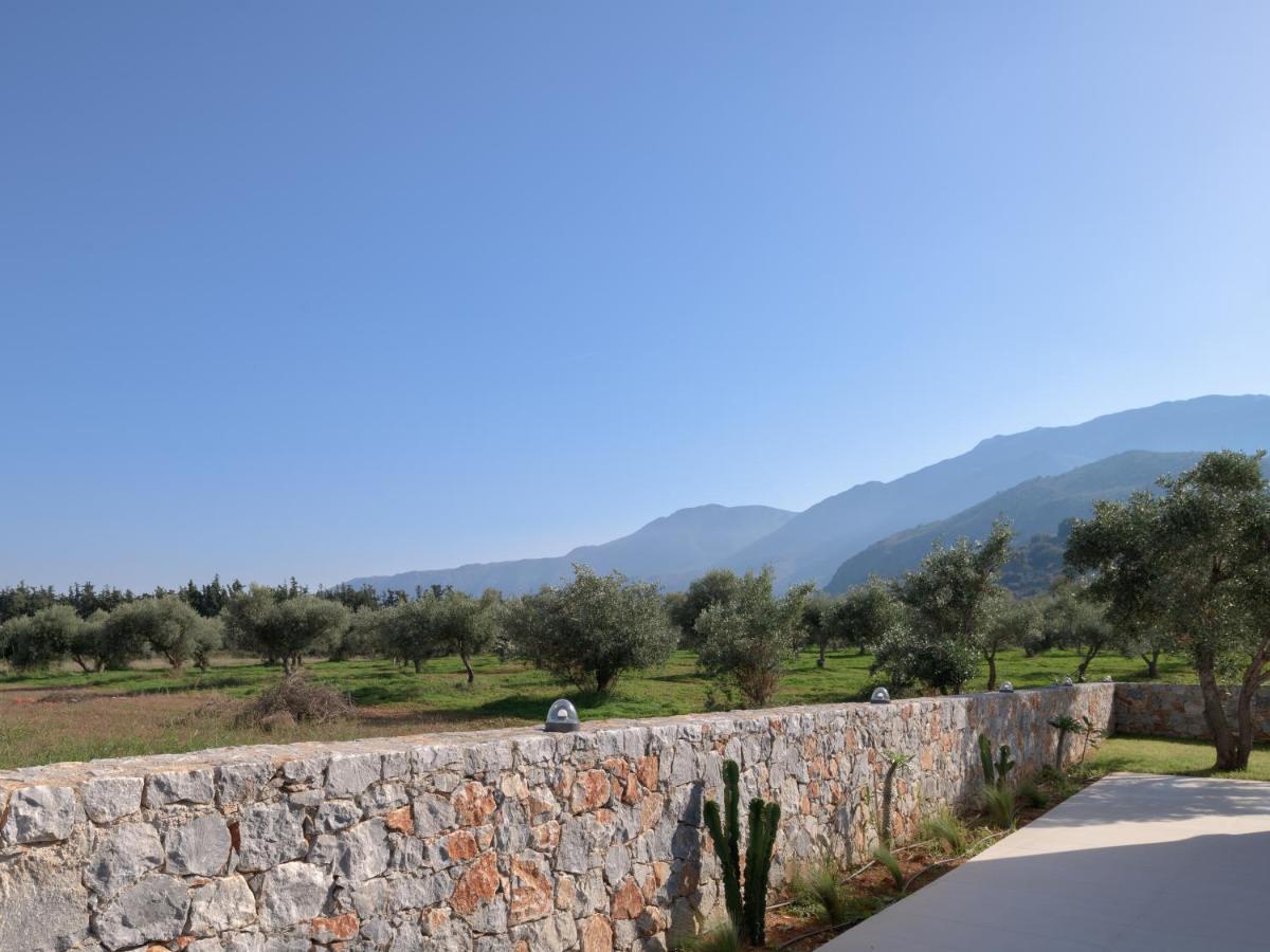 Pelagias Lefka With Heated Pool 別墅 *